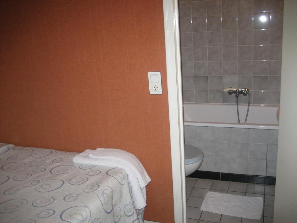 Hotel Meteore Parijs Kamer foto