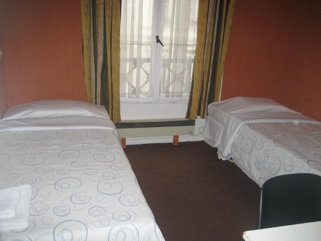Hotel Meteore Parijs Kamer foto